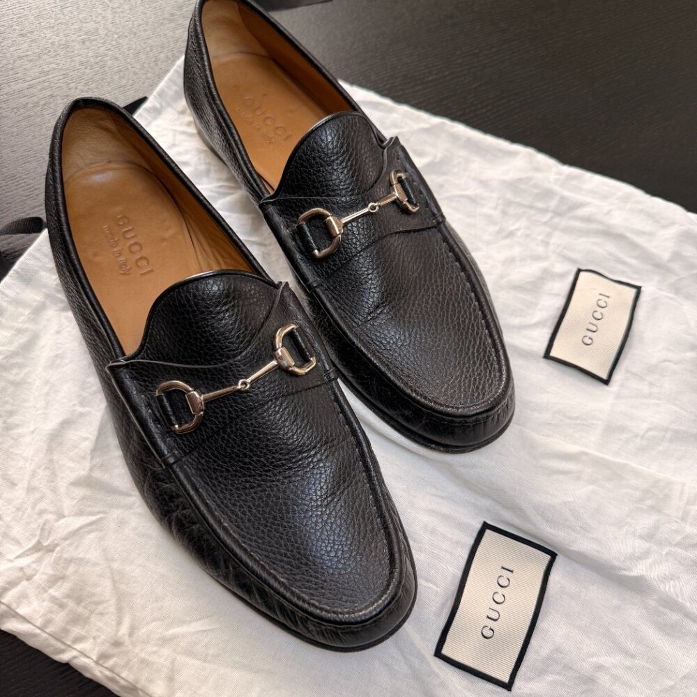 Gucci Men’s Horsebit Loafers - Black Pebbled Leather - Made in Italy [10.5] - Picture 4 of 8